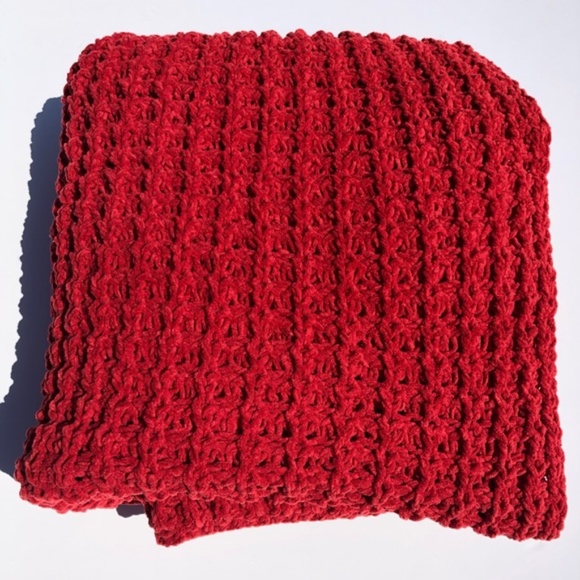 THRESHOLD Red Cable Knit Throw Blanket NWOT - Picture 3 of 8
